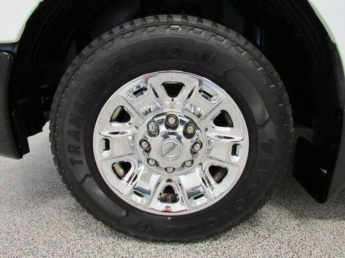 Used 2017 Nissan NV 3500 SV w/ Technology Package image 10