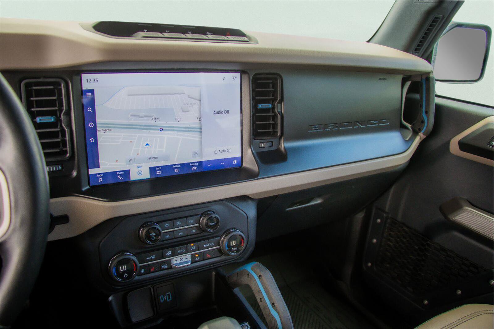 Used 2023 Ford Bronco Wildtrak AWD/4WD image 11