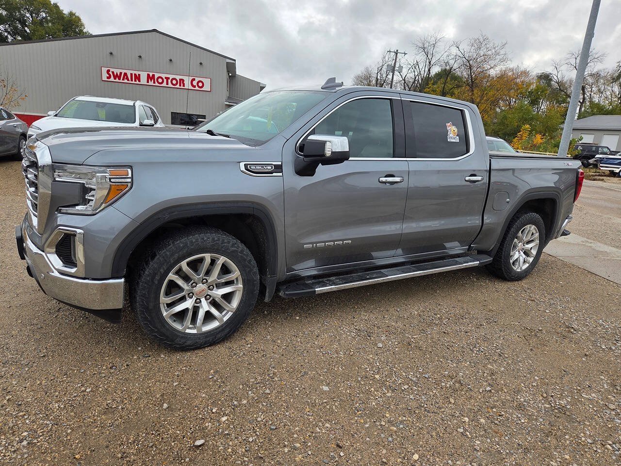 Used 2020 GMC Sierra 1500 SLT w/ SLT Premium Plus Package AWD/4WD image 2