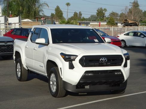 New 2026 Toyota Tacoma SR5 image 2