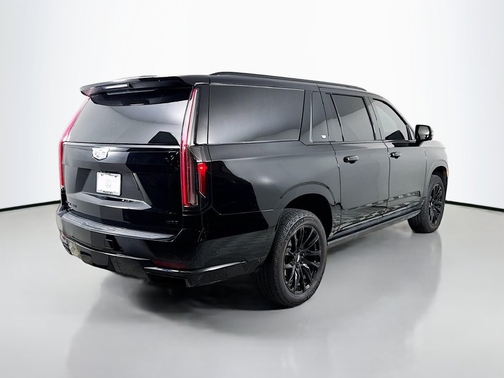 Used 2024 Cadillac Escalade ESV Sport Platinum w/ LPO, ONYX Package AWD/4WD image 5