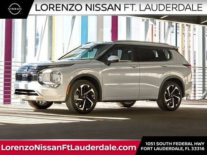 Used 2023 Mitsubishi Outlander SE