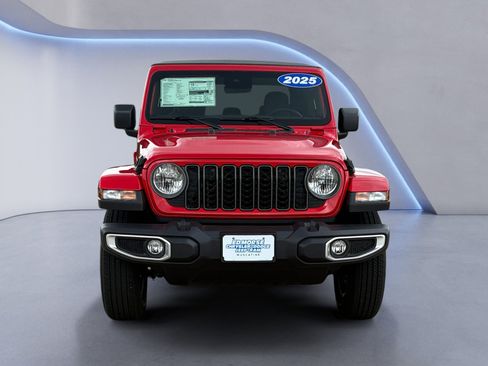 New 2025 Jeep Gladiator Sport image 8