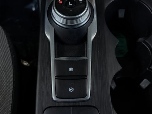 Used 2022 Ford Escape SE w/ SE Sport Appearance Package image 35