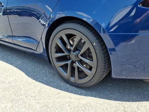 Used 2022 Tesla Model S AWD/4WD image 16