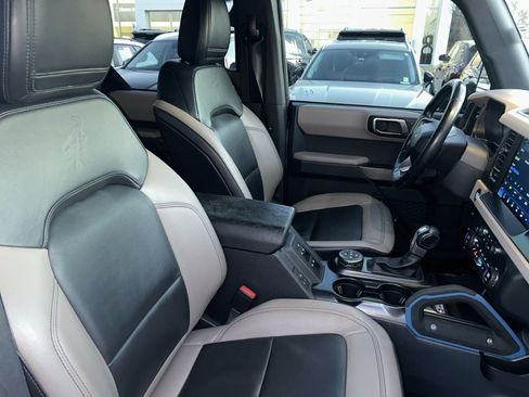 Used 2021 Ford Bronco Wildtrak image 32