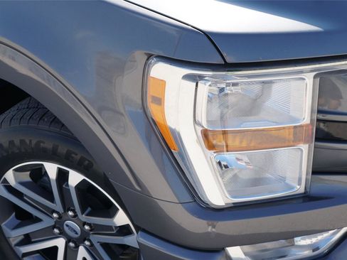 Used 2021 Ford F150 XL w/ STX Appearance Package RWD image 3