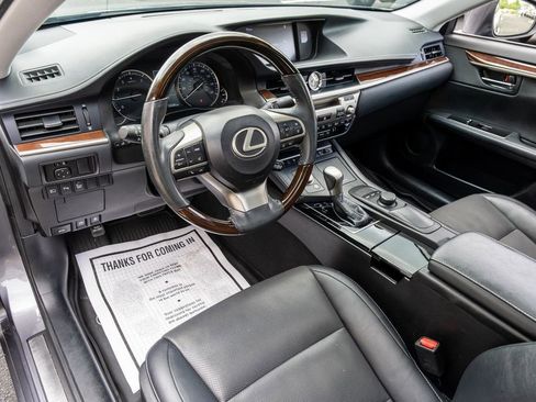 Used 2017 Lexus ES 350 w/ Premium Package FWD image 16