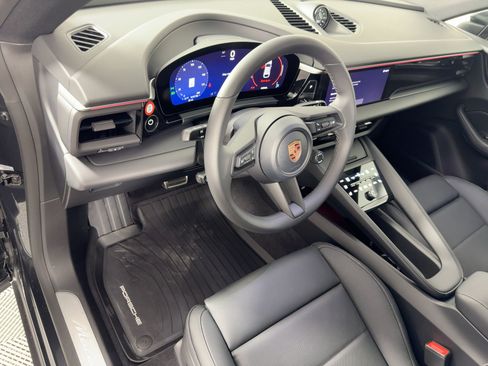 Used 2025 Porsche Macan 4S Electric image 4