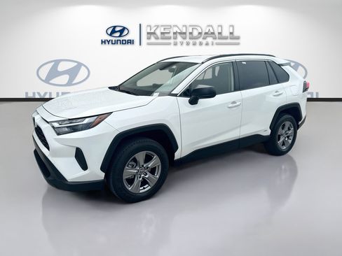 Used 2024 Toyota RAV4 LE AWD/4WD image 3