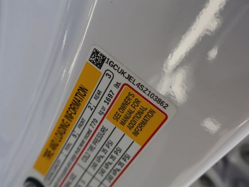 Certified 2025 Chevrolet Silverado 1500 High Country w/ Technology Package image 45