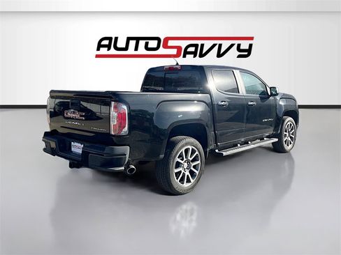 Used 2022 GMC Canyon Denali image 8