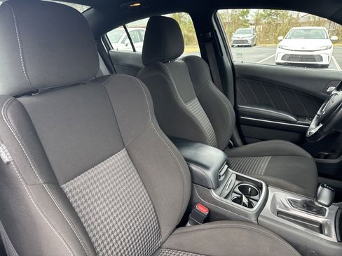 Used 2022 Dodge Charger GT image 33