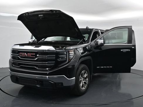 Used 2025 GMC Sierra 1500 SLT RWD image 36