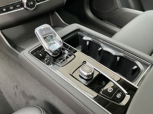 New 2026 Volvo XC90 B6 Plus w/ Protection Package image 27