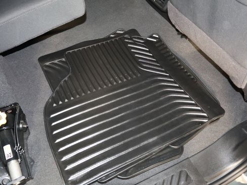 Used 2025 Chevrolet Silverado 1500 LT image 47