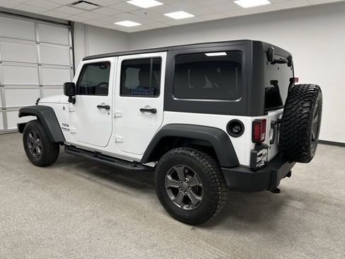 Used 2016 Jeep Wrangler Unlimited Sport w/ Connectivity Group image 8