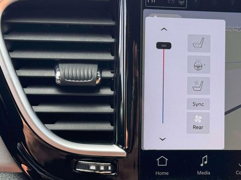 New 2026 Chrysler Pacifica Pinnacle FWD image 24