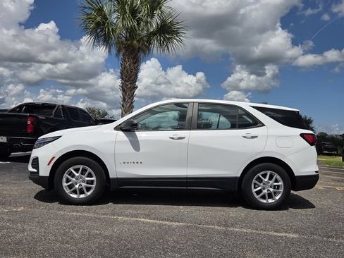 Certified 2024 Chevrolet Equinox LS w/ Driver Confidence II Package FWD image 3