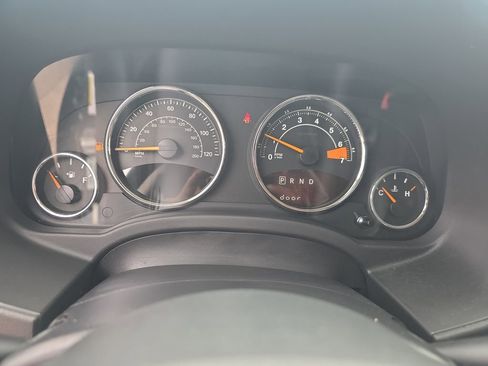 Used 2014 Jeep Compass Latitude image 19