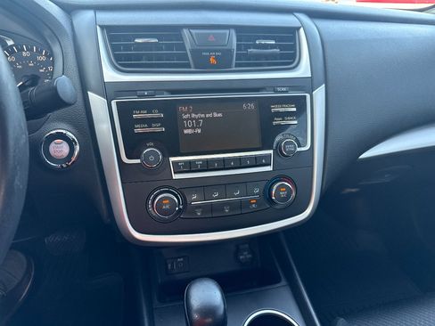 Used 2016 Nissan Altima 2.5 SR w/ LED Appearance Package FWD image 15