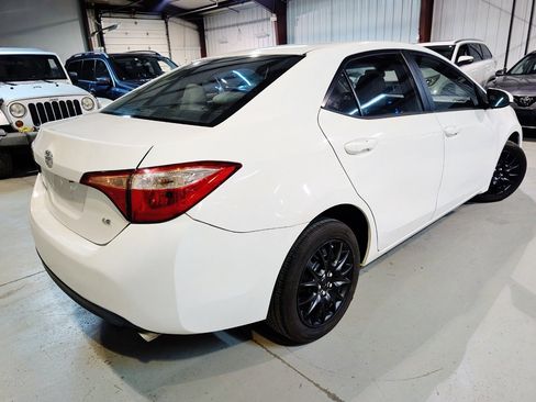 Used 2018 Toyota Corolla LE FWD image 8
