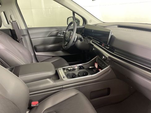 New 2026 Kia Carnival SX w/ SX Dark Edition Package FWD image 14