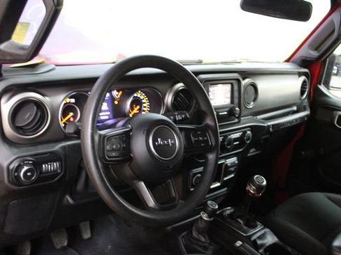 Used 2020 Jeep Wrangler Sport AWD/4WD image 12