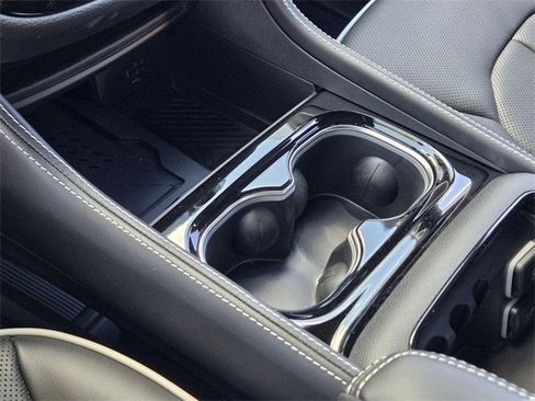 New 2026 Chrysler Pacifica Limited image 15