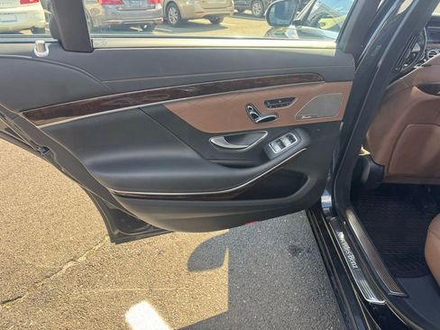 Used 2018 Mercedes-Benz S 560 4MATIC Sedan image 31
