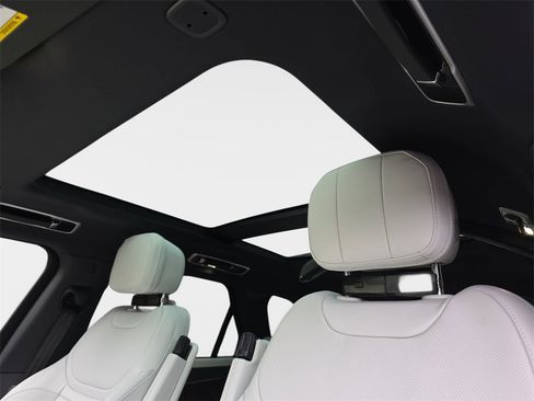 New 2026 Land Rover Range Rover Sport SE image 31