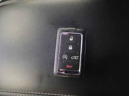 Used 2023 Jeep Grand Cherokee Limited AWD/4WD image 32
