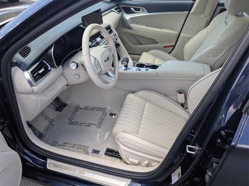 Used 2026 Genesis G70 2.5T Prestige image 9