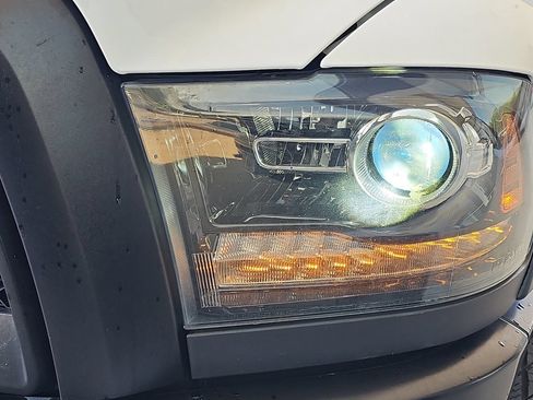 Used 2019 RAM 1500 Warlock AWD/4WD image 35