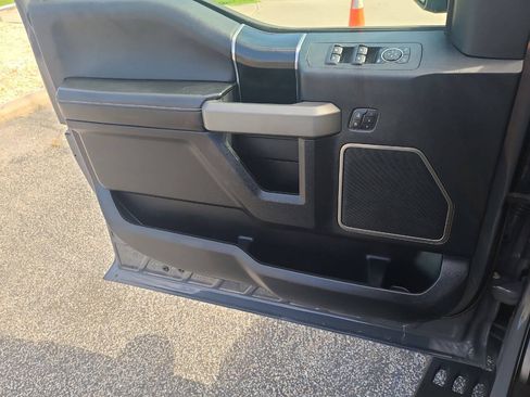 Used 2018 Ford F150 Raptor w/ Equipment Group 802A Luxury AWD/4WD image 30