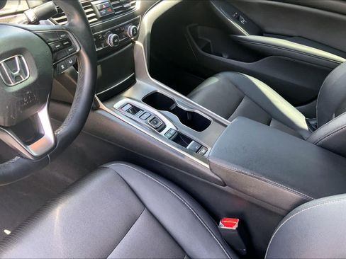 Used 2019 Honda Accord Sport image 17