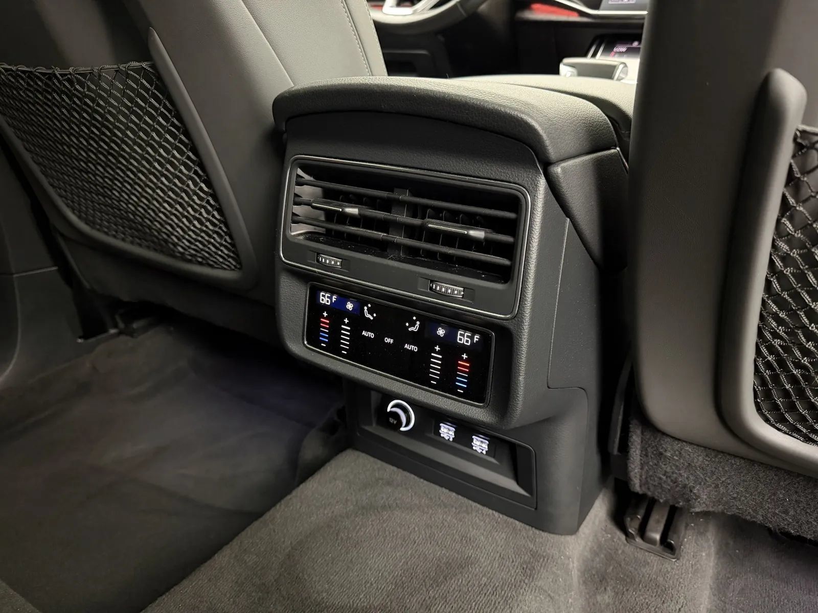 Used 2019 Audi Q8 Prestige AWD/4WD image 39