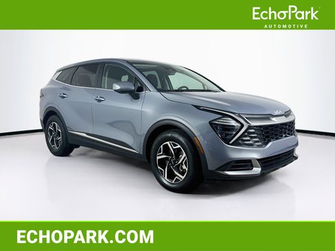 Used 2025 Kia Sportage LX FWD image 1