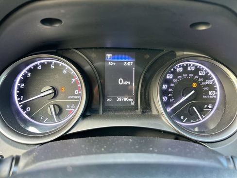Used 2021 Toyota Camry SE FWD image 21