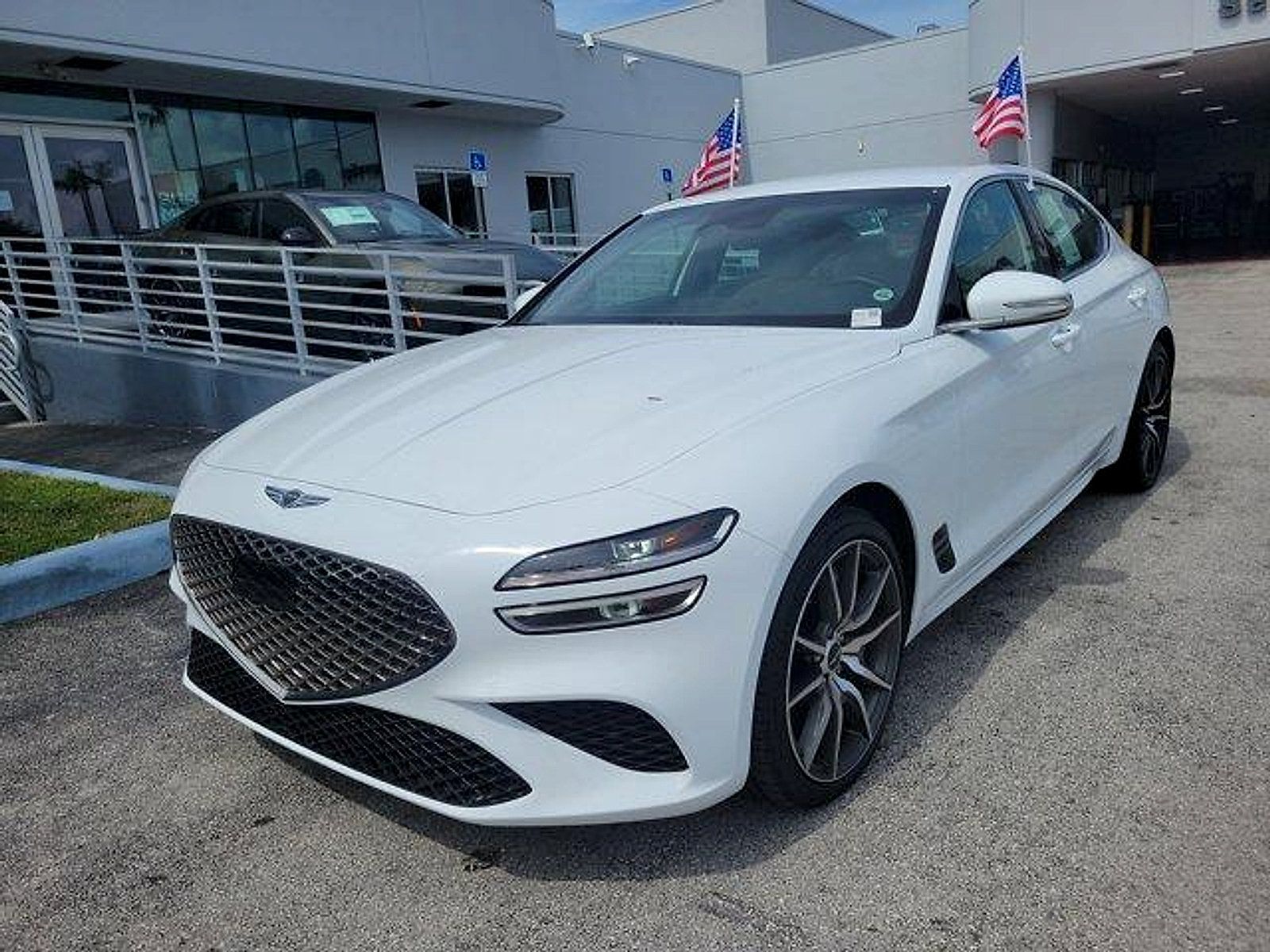 Used 2025 Genesis G70 2.5T RWD image 3