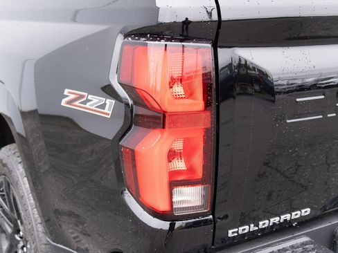 New 2025 Chevrolet Colorado Z71 w/ Z71 Convenience Package 2 image 31