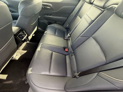 Used 2025 Toyota Crown XLE image 27