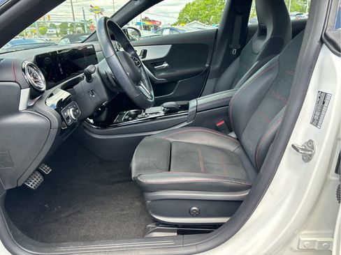 Used 2023 Mercedes-Benz CLA 250 4MATIC image 8