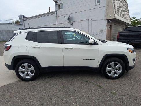 Used 2021 Jeep Compass Latitude FWD image 8