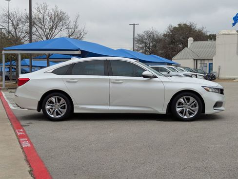 Certified 2018 Honda Accord LX image 3