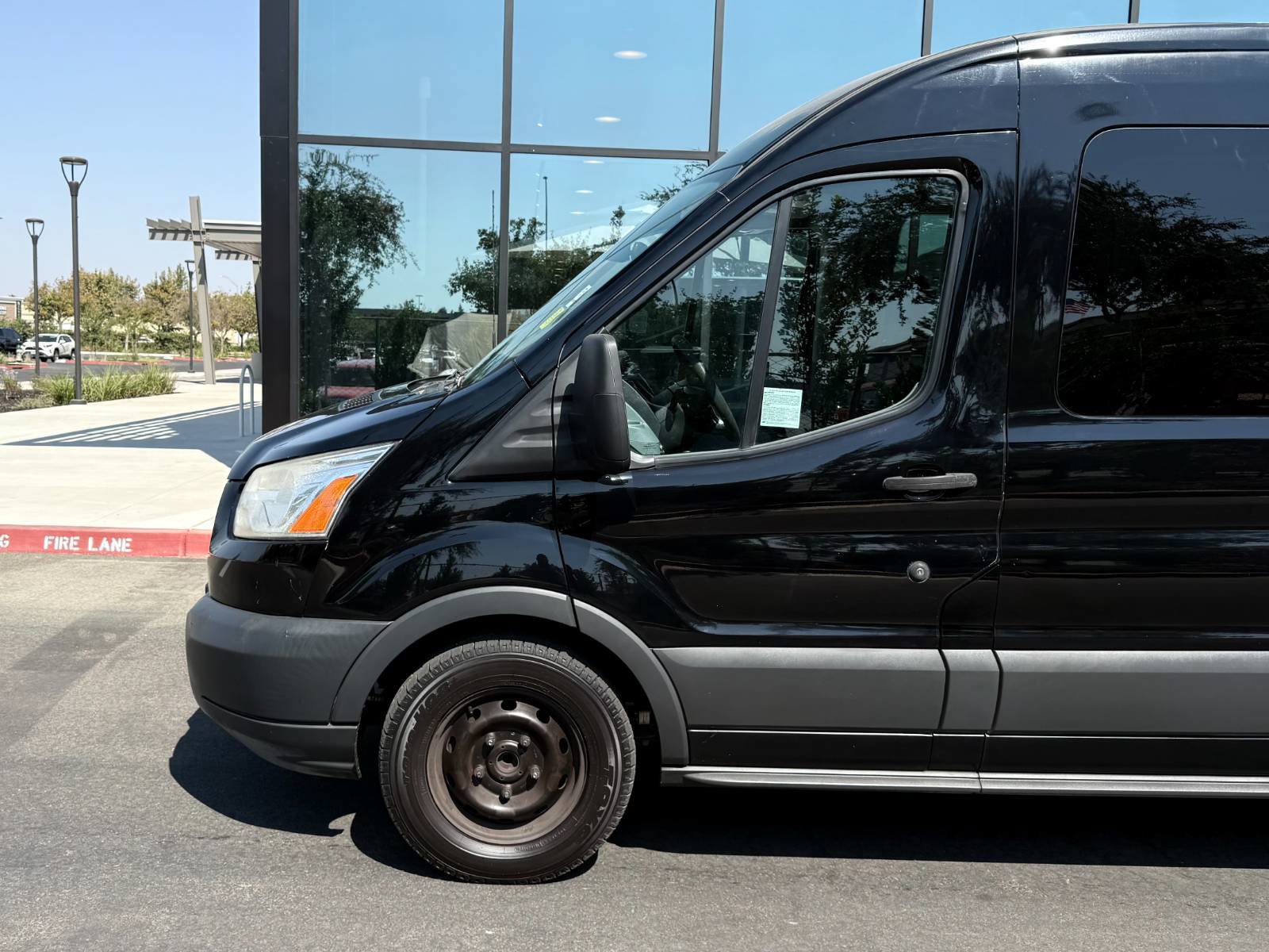 Used 2017 Ford Transit 350 XLT RWD image 11
