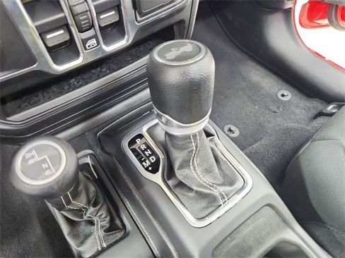 Used 2021 Jeep Wrangler Unlimited Sahara image 23