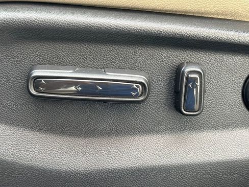 Used 2017 Honda CR-V EX-L image 9