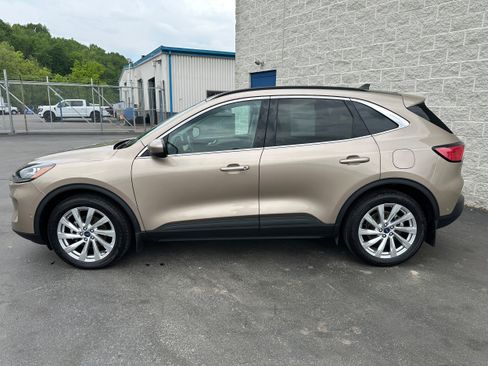 Certified 2021 Ford Escape Titanium w/ Titanium Elite Package image 5