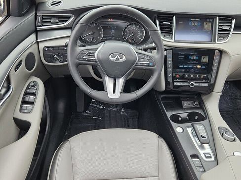 Certified 2025 INFINITI QX50 Luxe image 13